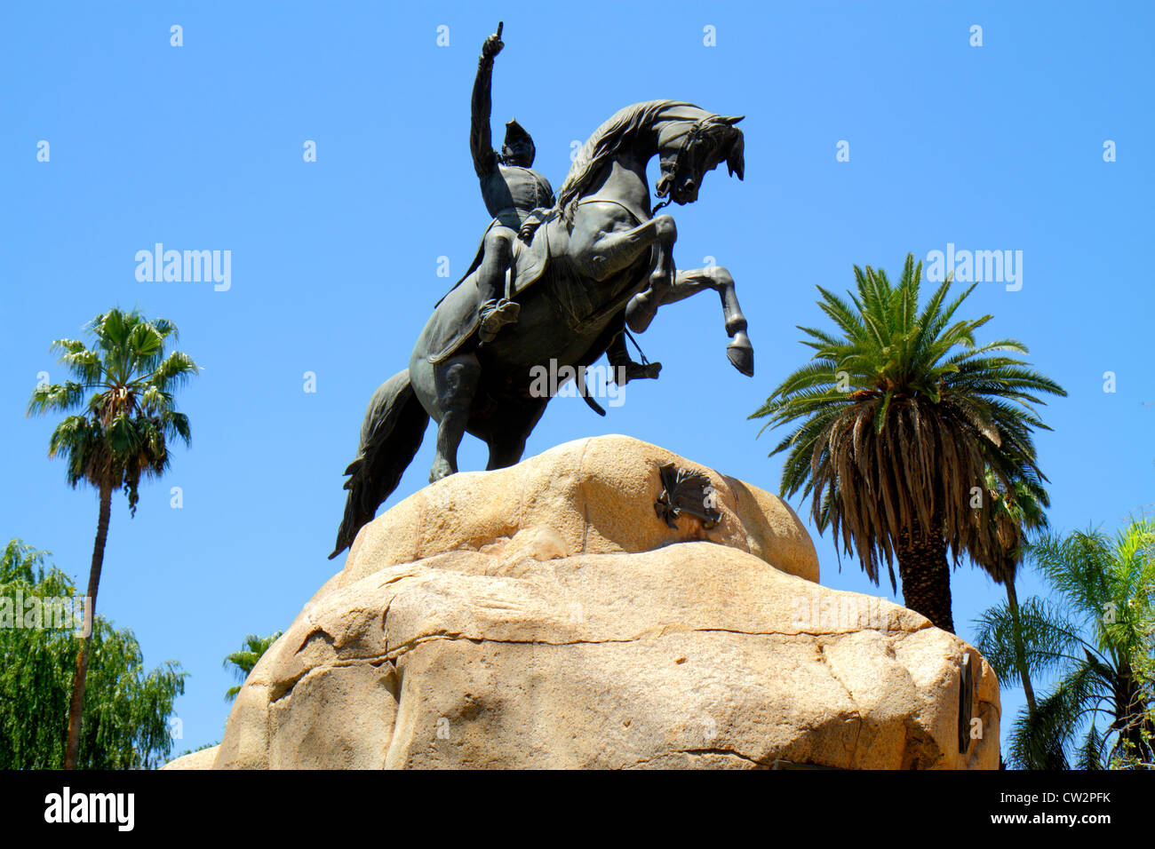 Mendoza Argentina,Plaza San Martin,statua equestre,monumento,indipendenza generale guerra,leader,onore,Esercito delle Ande,comandante militare,patriota,cavallo Foto Stock