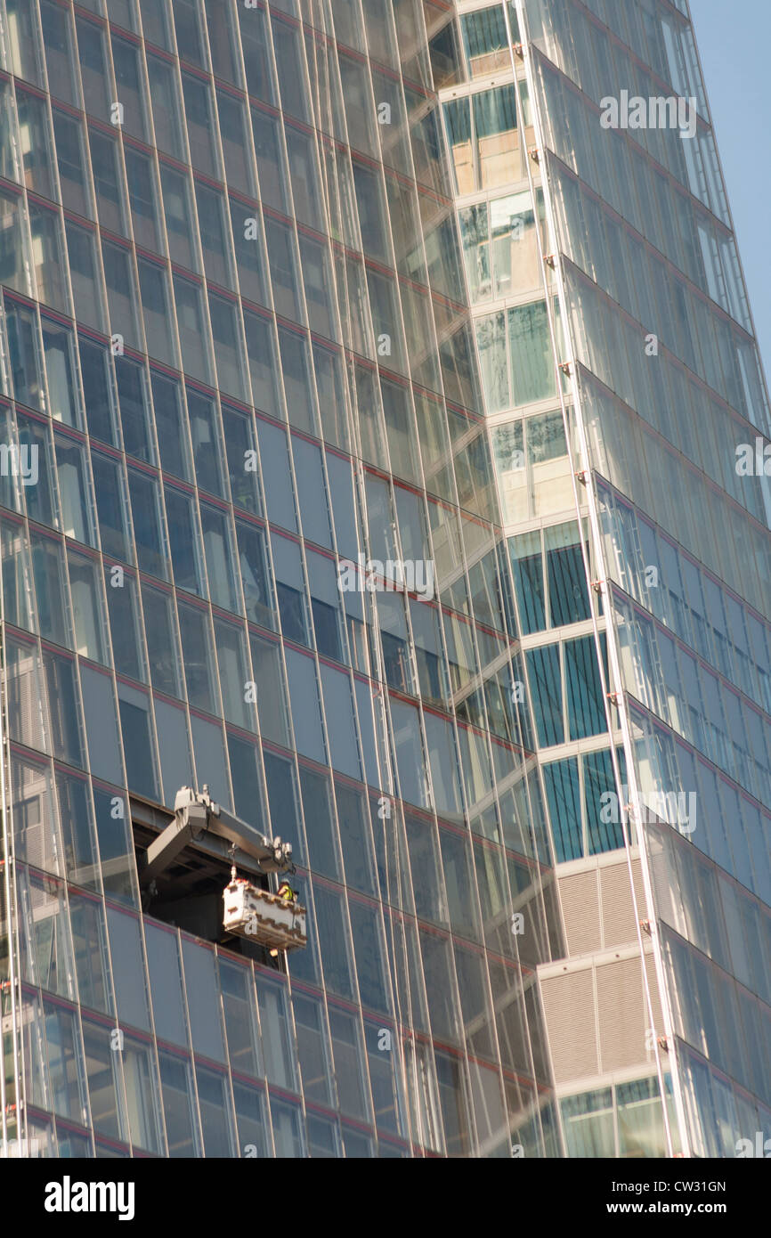 I lavori di manutenzione effettuati in Shard, London Bridge Street, Southwark, Londra, Inghilterra Foto Stock