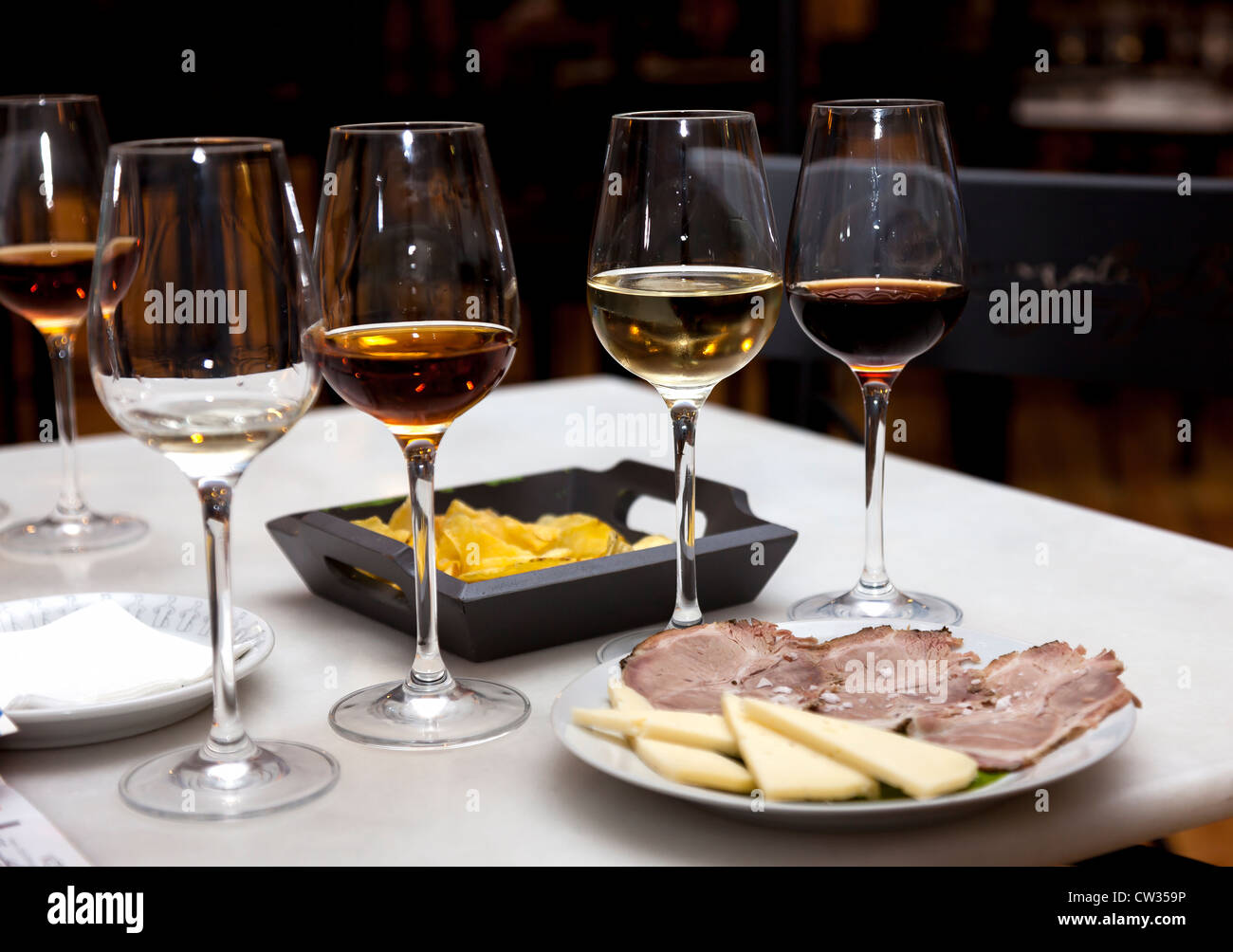 Sherry e tapas, Gonzalez Byass Cantina, Jerez de la Frontera, Andalusia, Spagna, Europa. Foto Stock