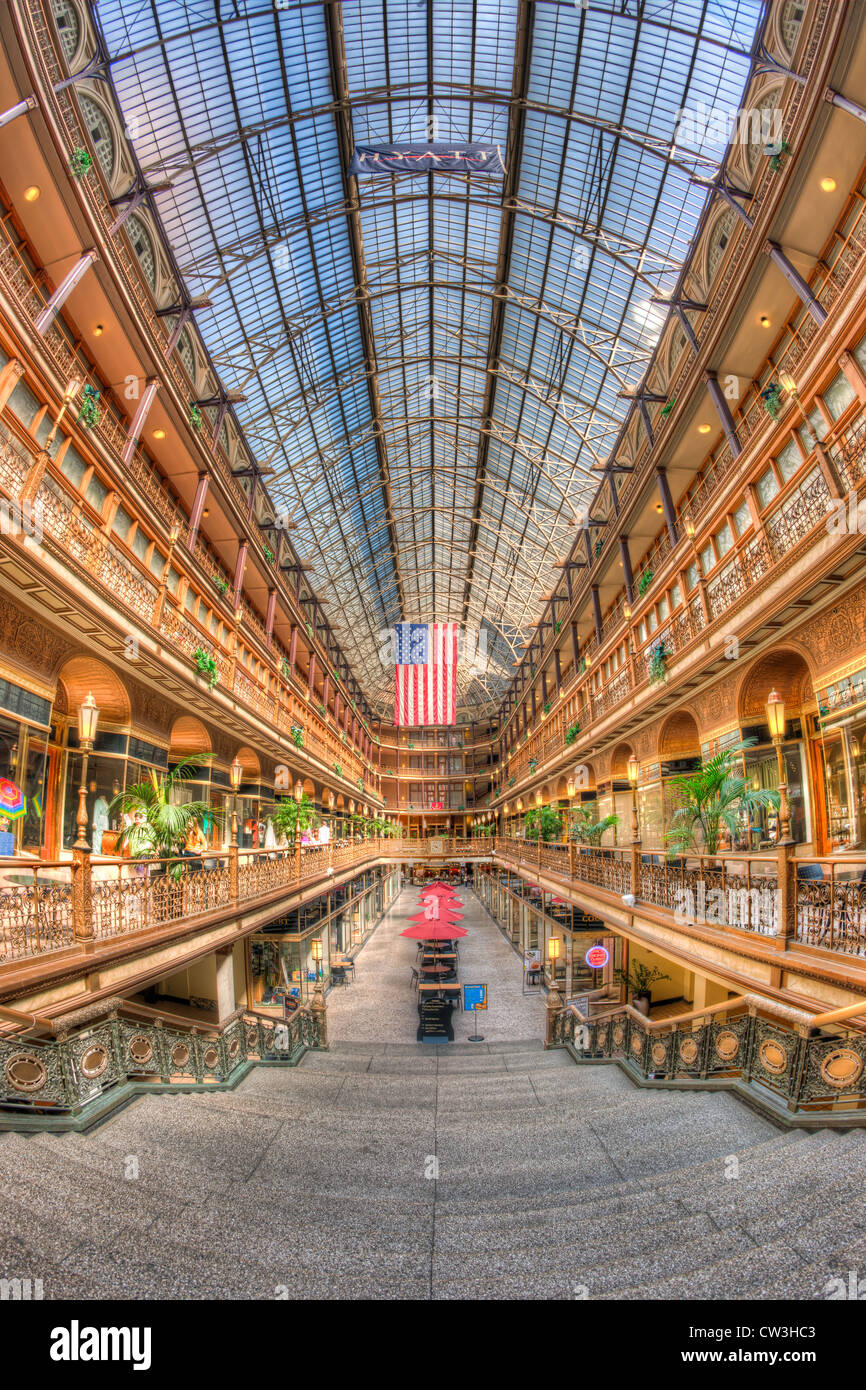 La storica Arcade, un punto di riferimento per lo shopping e centro mercantile in Cleveland, Ohio. Foto Stock
