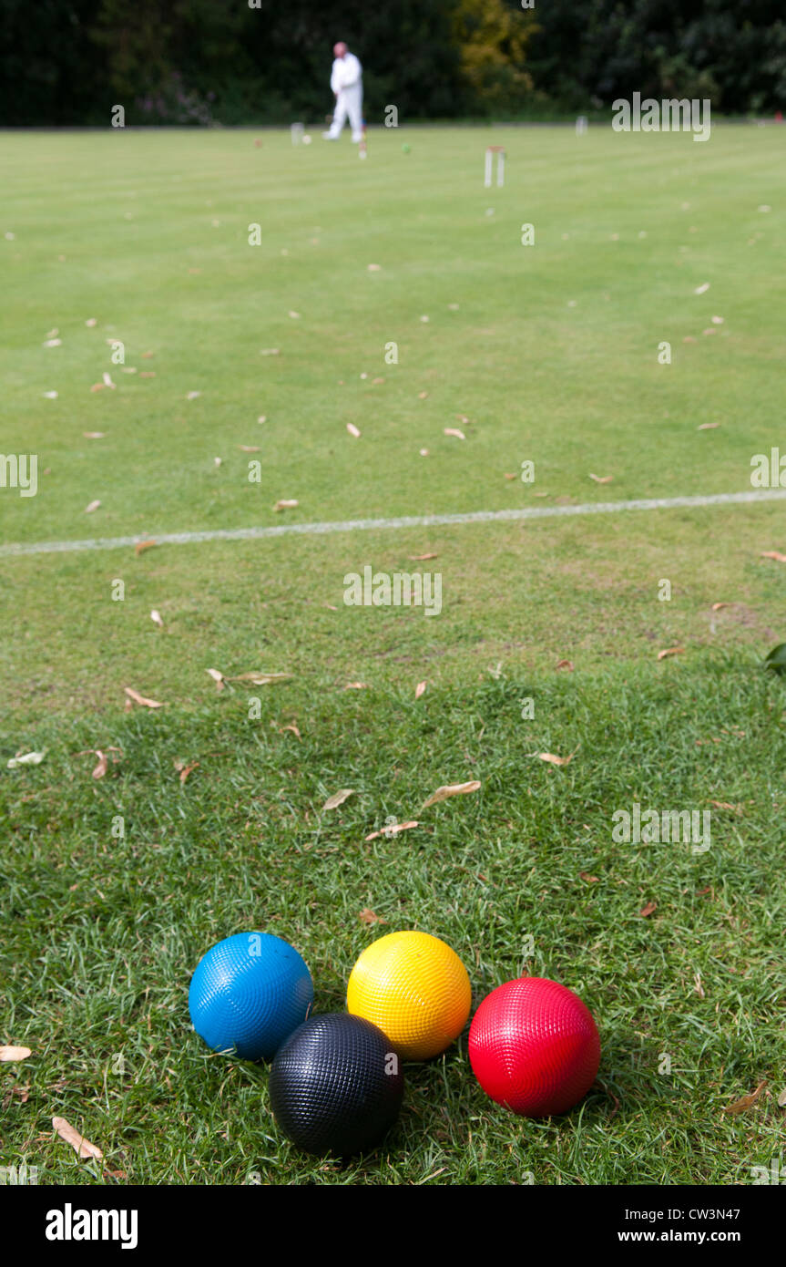 Giocare a Croquet Foto Stock