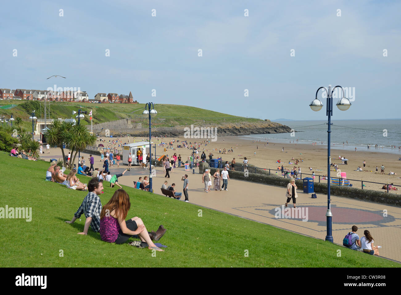 Vista sulla spiaggia e sul lungomare, Barry Island, Barry, vale of Glamorgan, Galles (Cymru), Regno Unito Foto Stock