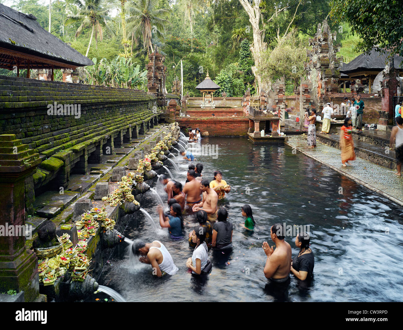 Il sacro le acque di balneazione di Tirta Empul. Foto Stock