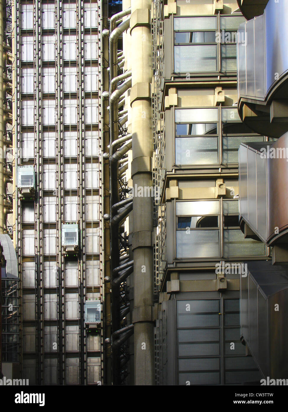 La facciata della Lloyd s di Londra Edificio, situato in Lime Street nella città di Londra Inghilterra REGNO UNITO Foto Stock