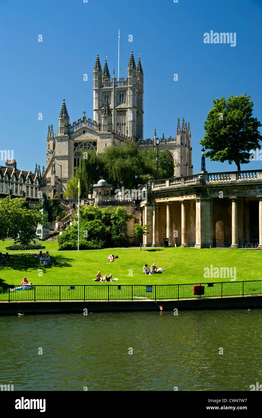 Abbazia di Bath e la sfilata dei giardini, bagno, Somerset, Inghilterra, Regno Unito. Foto Stock
