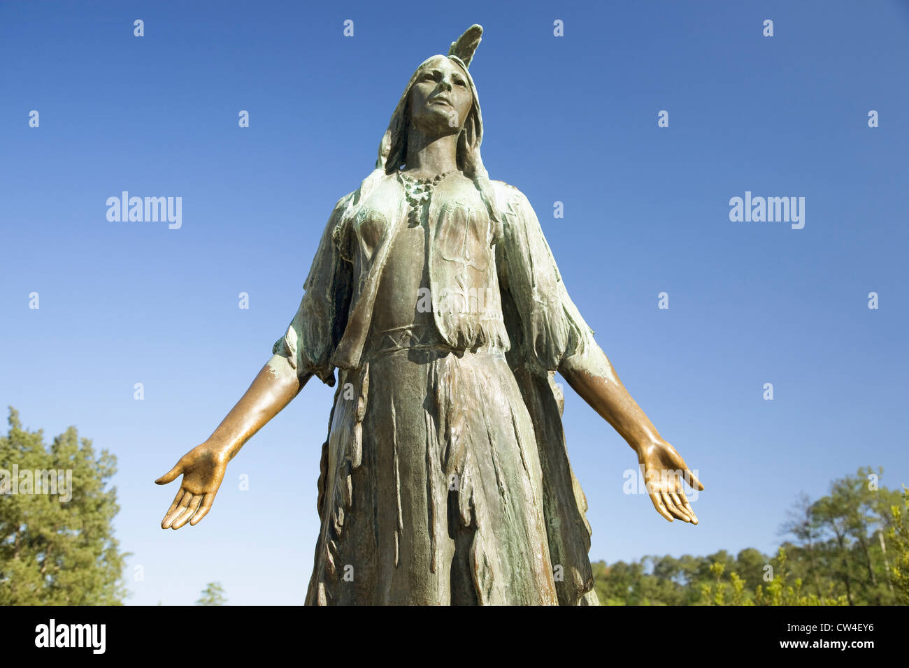 Pocahontas statua da William Ordway Partridge eretta nel 1922 che rappresenta Pocahontas figlia prediletta Powhatan che hanno governato Foto Stock