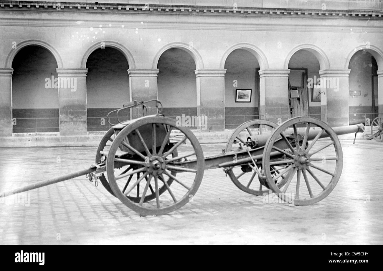 Danneggiato Il francese 75 mm gun Foto Stock