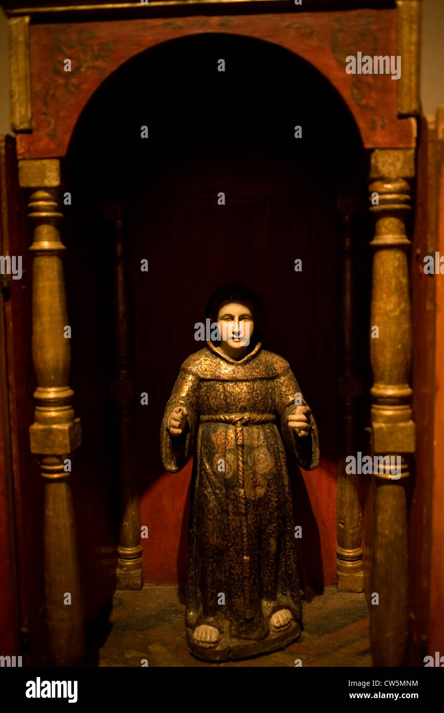 Una scultura di San Francesco di Assisi nel Museo delle Culture Oaxacan in Santo Domingo ex monastero di Oaxaca, Messico Foto Stock