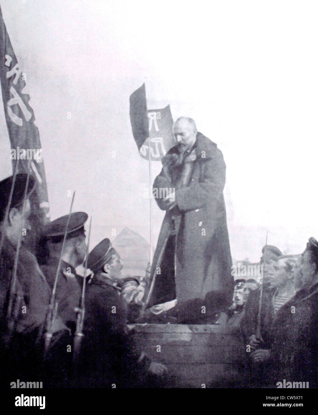 Rivoluzione russa (1917). Il Georgian vice Nicholas Cheidze, presidente esecutivo dei lavoratori di deputati e soldato Foto Stock