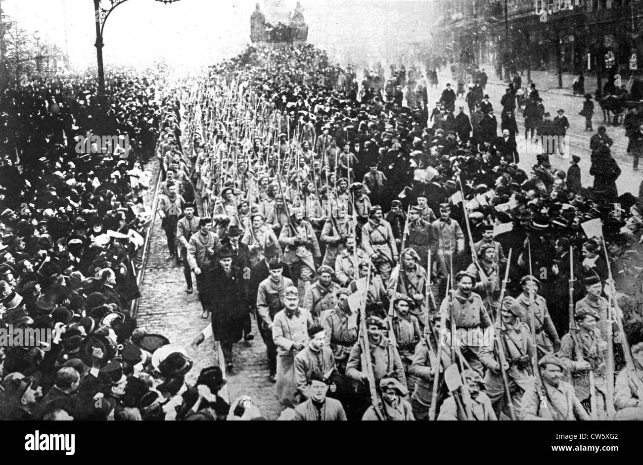 Repubblica ceca truppe festeggiati a Praga (1919) Foto Stock