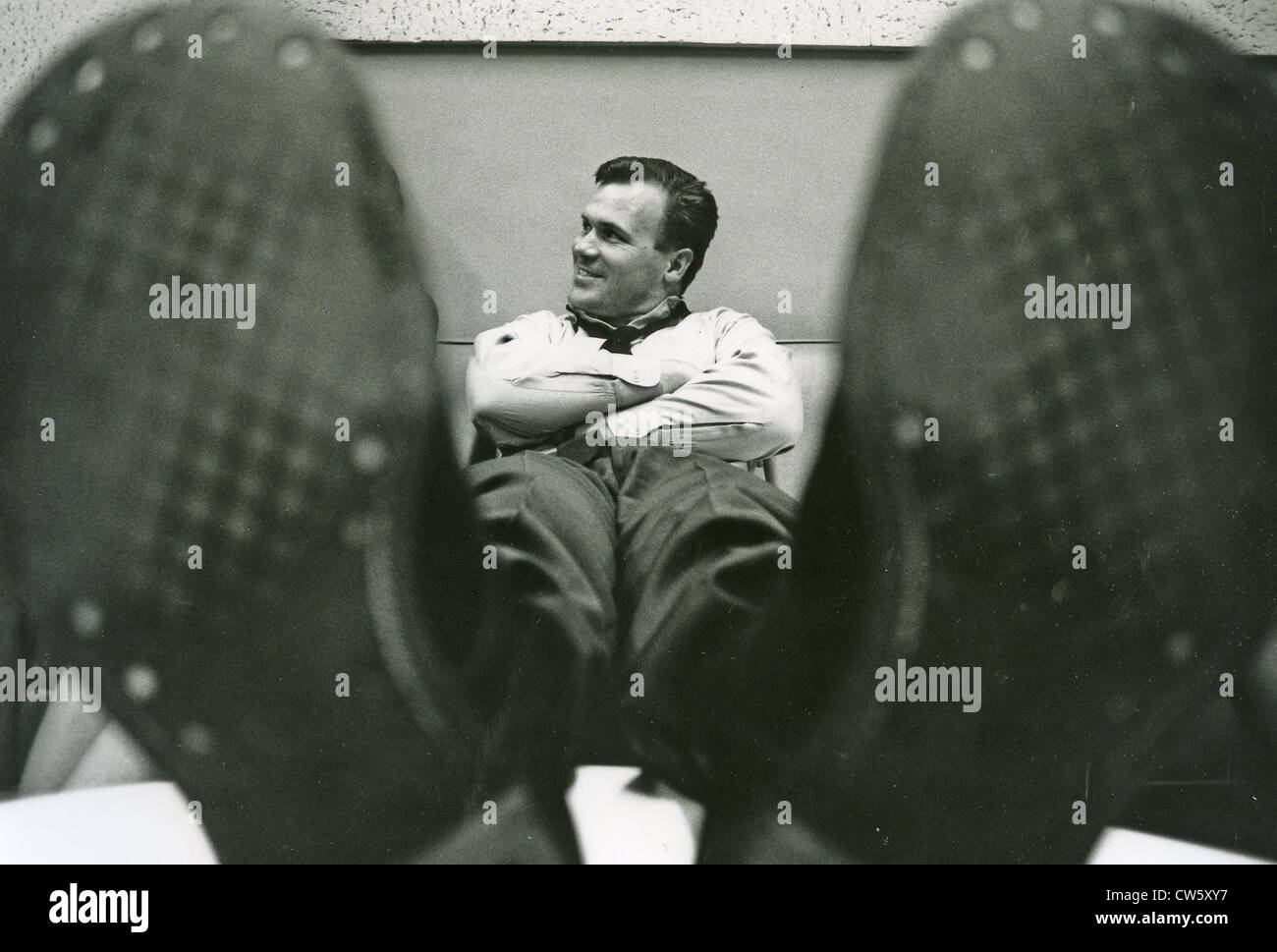 BARRY SADLER (1940-1987) US Army ex-combat medic la registrazione della sua 'ballate dei berretti verdi' nell'RCA studios nel 1966 Foto Stock