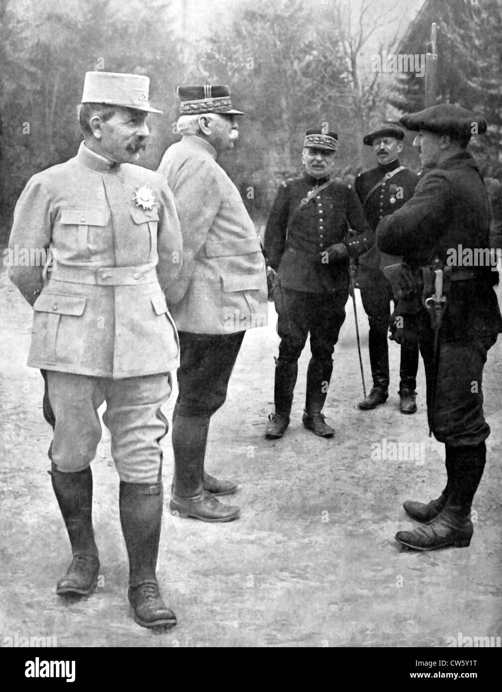 Guerra mondiale I. In generale Joffre visitando il fronte orientale Foto Stock