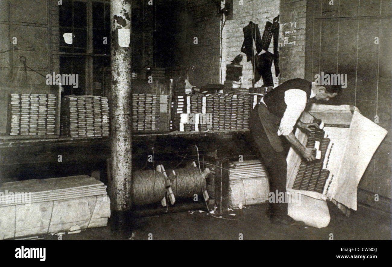 Guerra mondiale I. America invia Bibbie ai suoi soldati (1918) Foto Stock