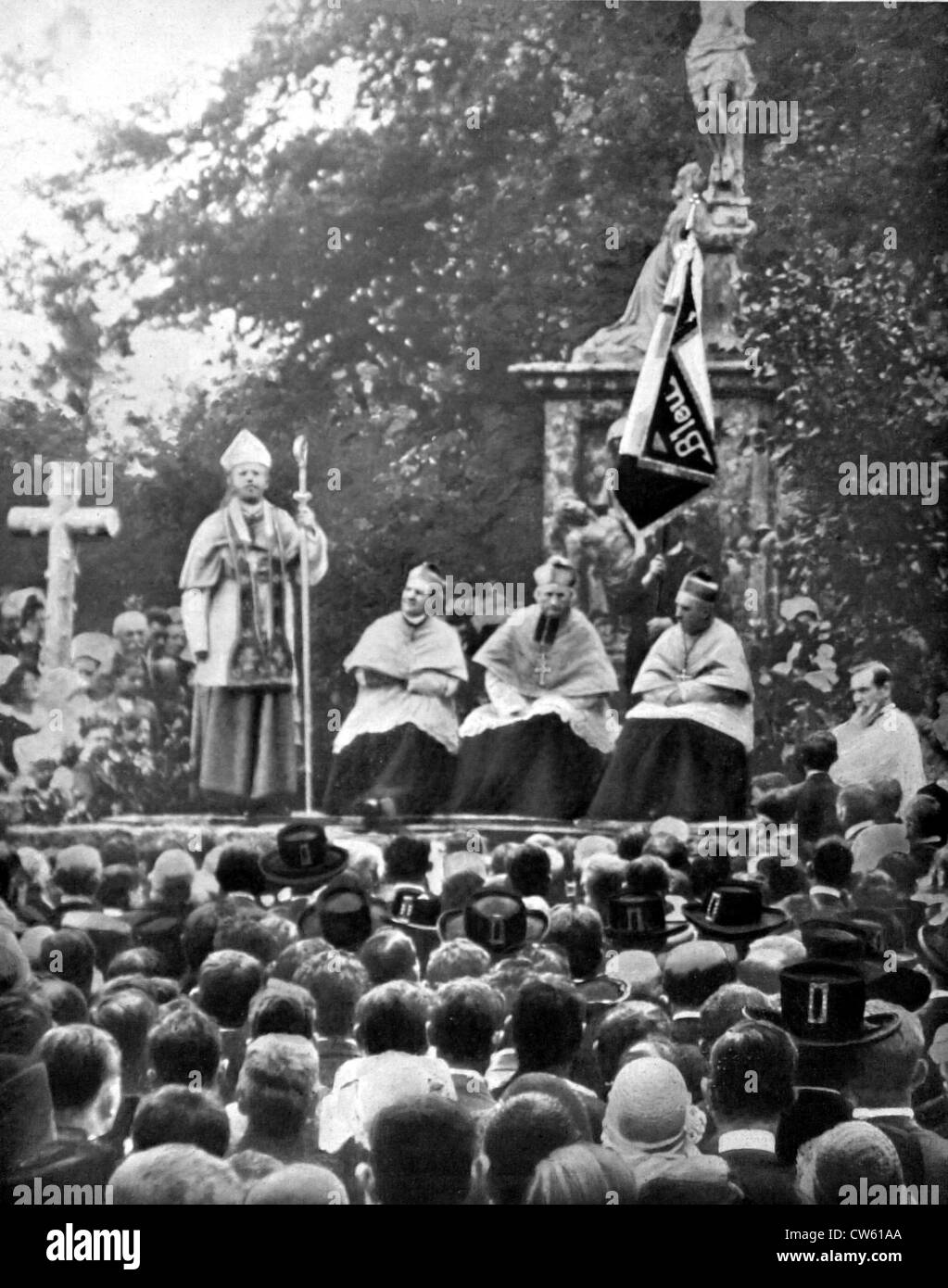 Celebrazione religiosa in Bretagna (1930) Foto Stock