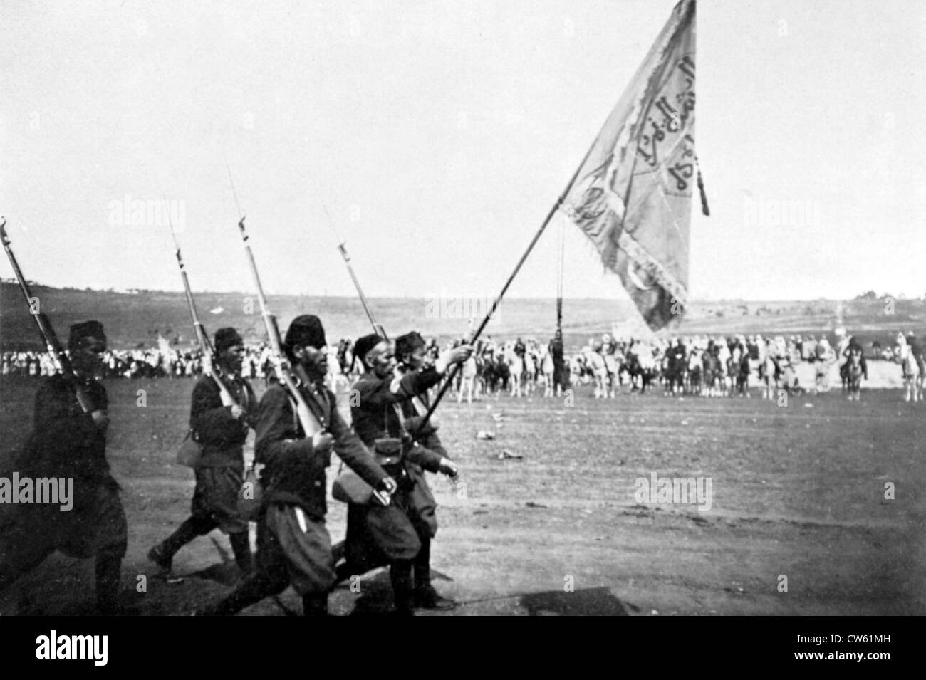 Prima grande rassegna le truppe francesi e il Cristiano Mehalla in Fez (28 marzo 1912) Foto Stock