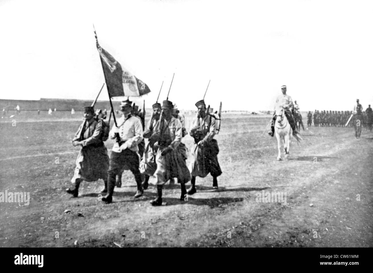 Prima grande rassegna le truppe francesi e il Cristiano Mehalla in Fez (28 marzo 1912) Foto Stock