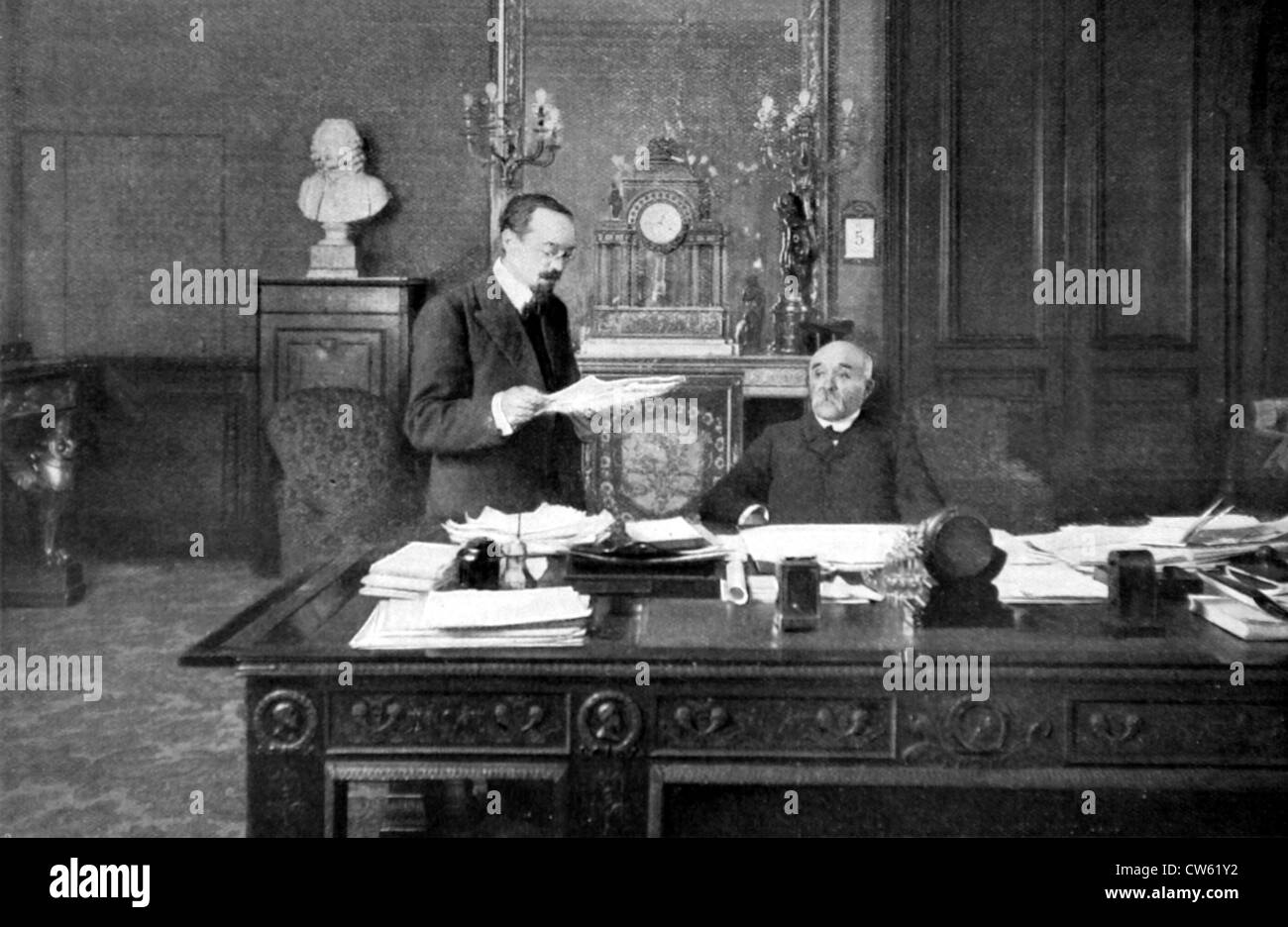 Il sig. Clemenceau e il Sig. Albert Sarraut, Place Beauveau (5 maggio 1906) Foto Stock