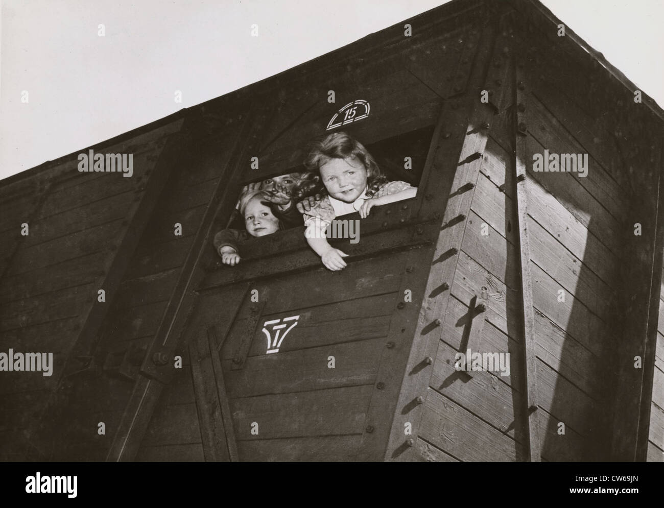 Liberato i bambini dei lavoratori slave di lasciare la Germania per la casa (maggio 13,1945) Foto Stock