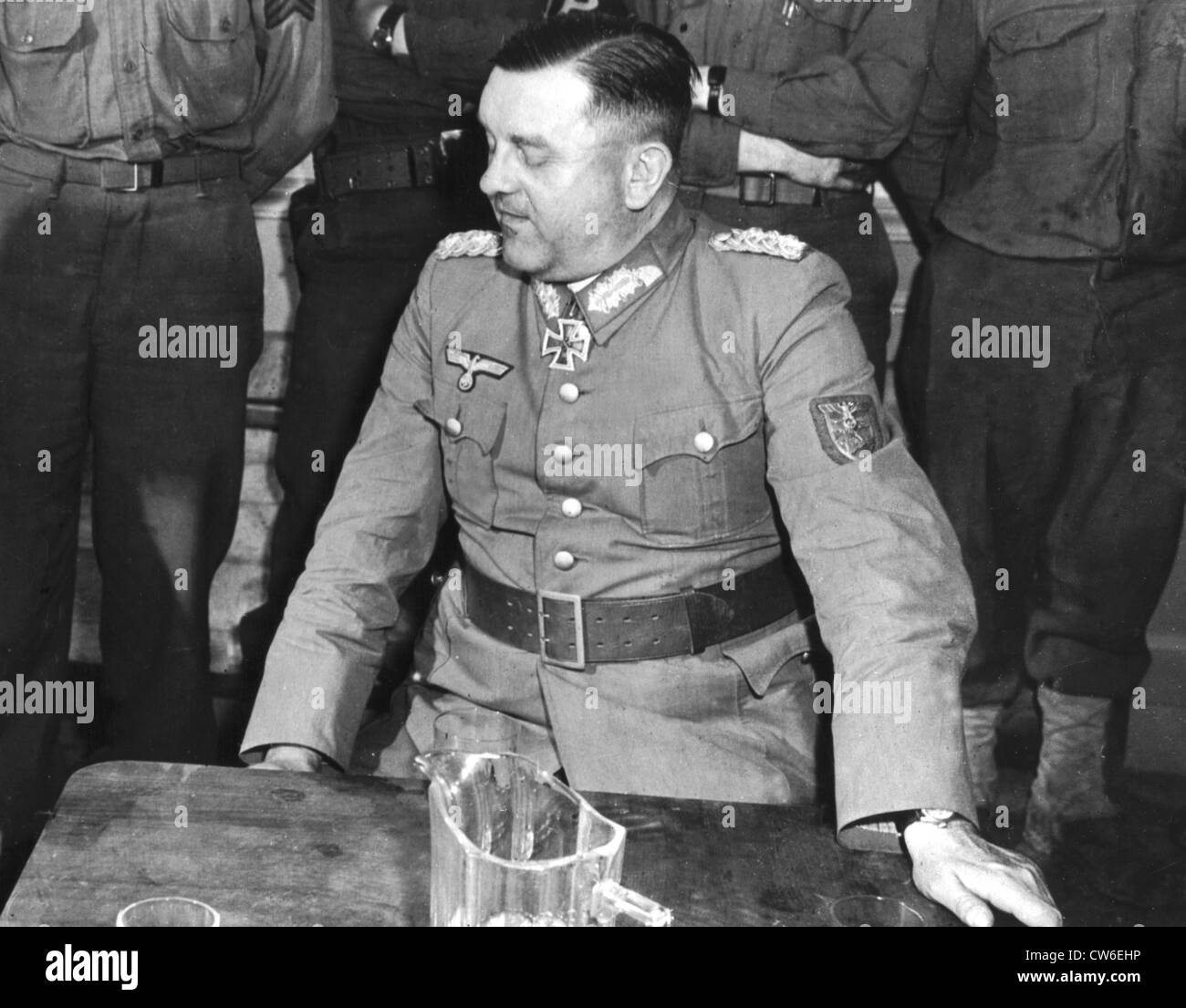 Comandante tedesco di Parigi si arrende, Agosto 25, 1944 Foto Stock
