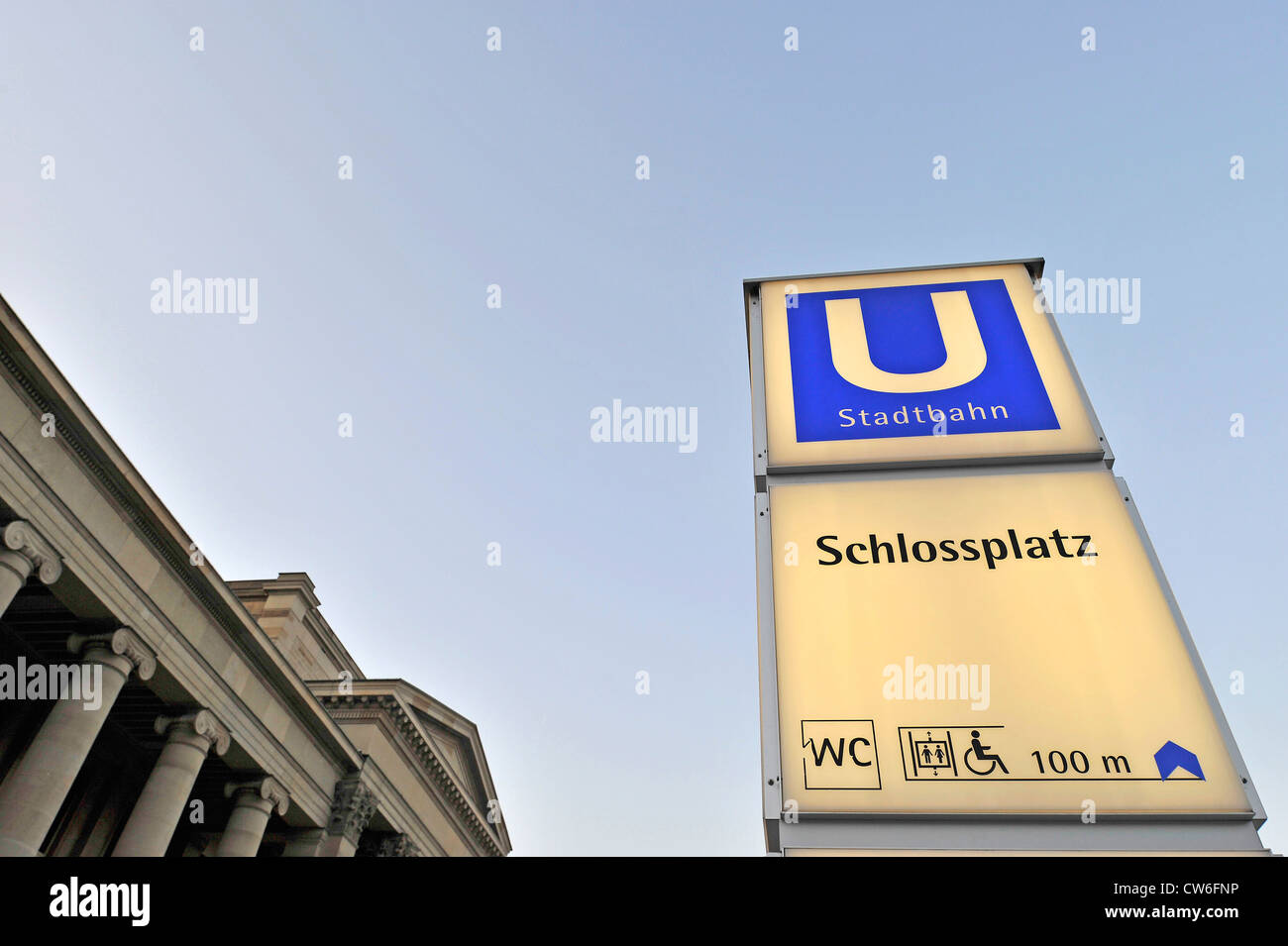 Segno della stazione della metropolitana Schlossplatz, GERMANIA Baden-Wuerttemberg, Stoccarda Foto Stock