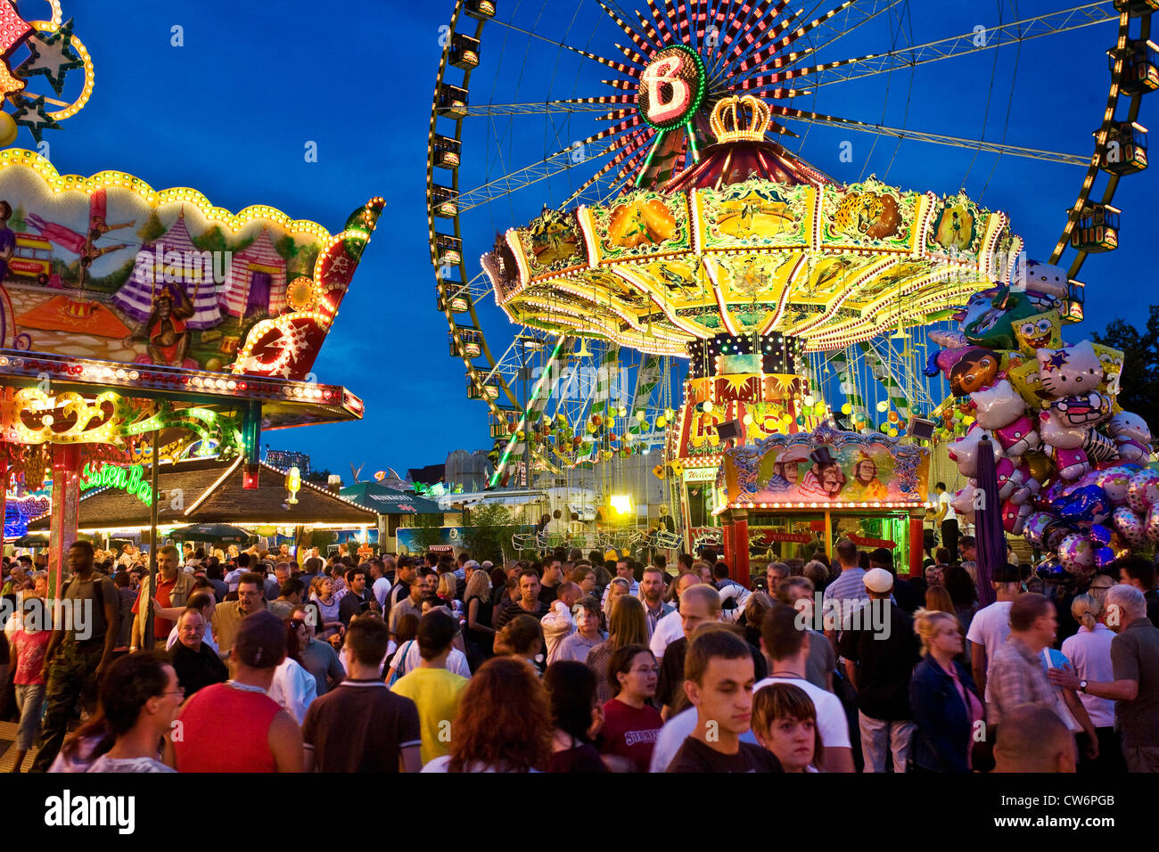La gente sulla fiera del divertimento, in Germania, in Renania settentrionale-Vestfalia, la zona della Ruhr, Herne Foto Stock