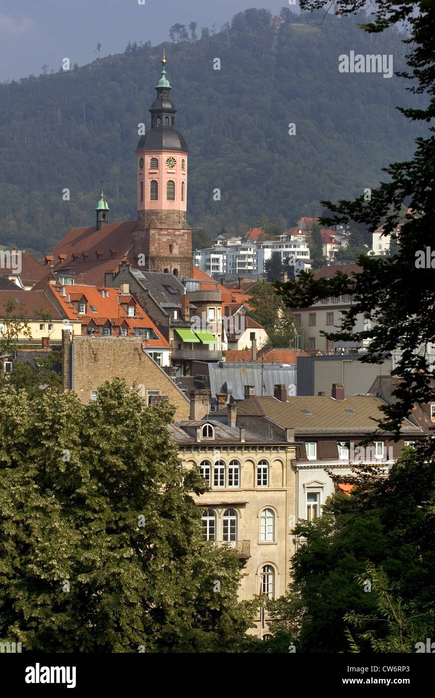Baden-Baden, che si affaccia sulla città vecchia con la collegiata Foto Stock