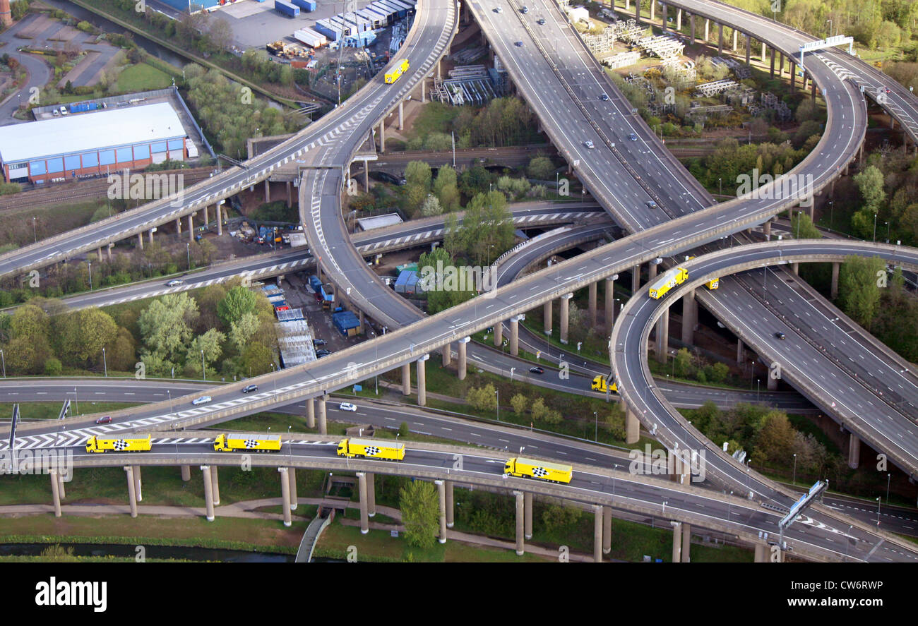 Vista aerea di spaghetti Junction, Birmingham con 7 Dunlop Racing Team camion Foto Stock