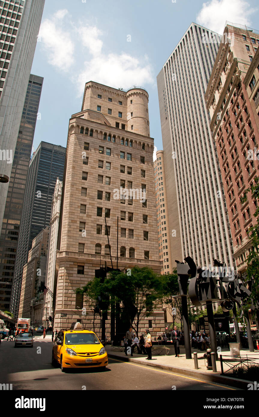Il quartiere finanziario di Manhattan vicino a Wall Street a New York City Foto Stock