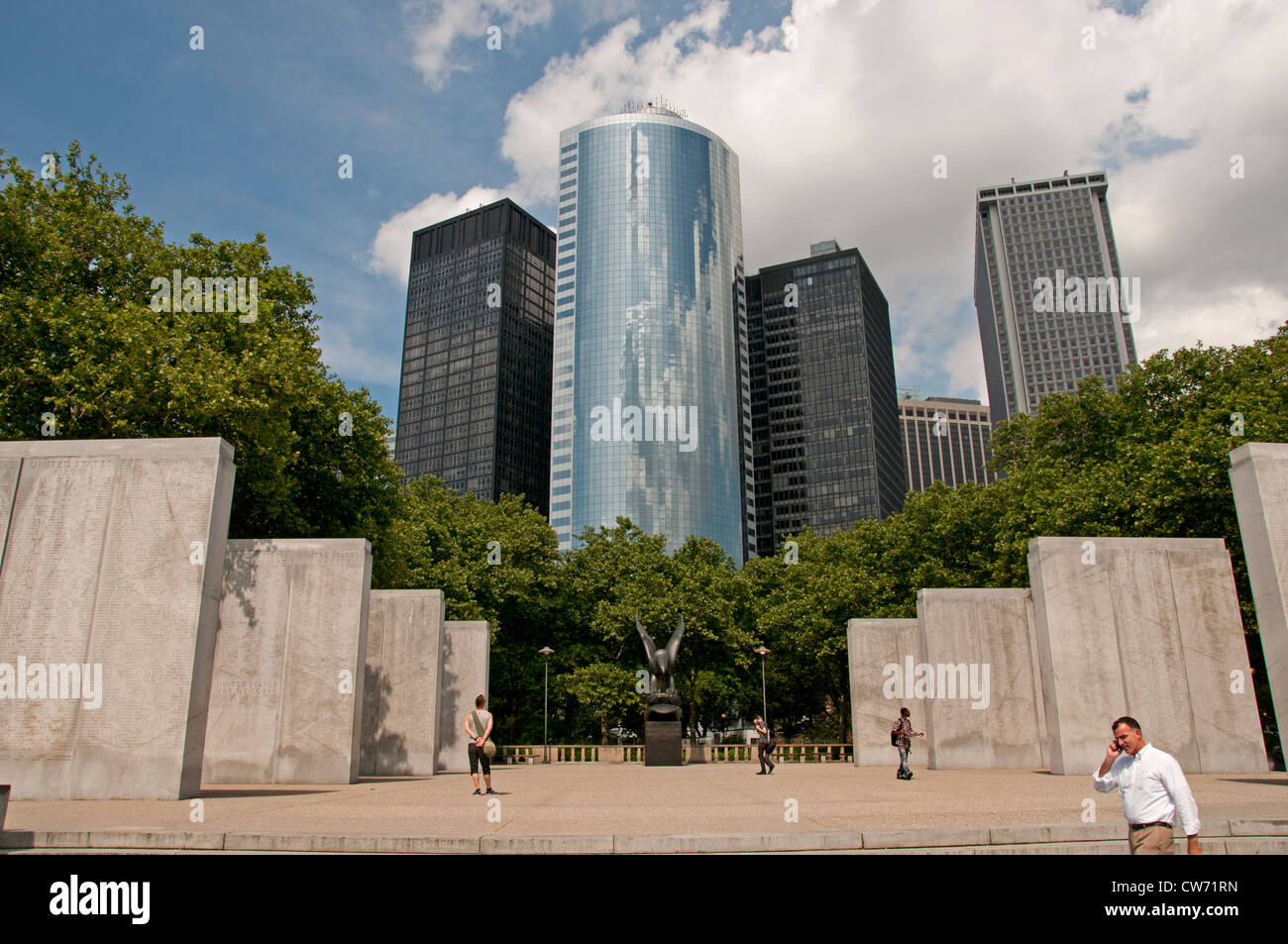 Memoriale di guerra per i soldati che morirono nella Seconda Guerra Mondiale a Battery Park New York City Financial District di Manhattan Foto Stock