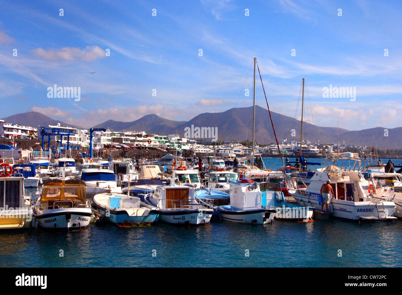 Porto di Playa Blanca a Lanzarote isole Canarie Lanzarote Foto stock - Alamy