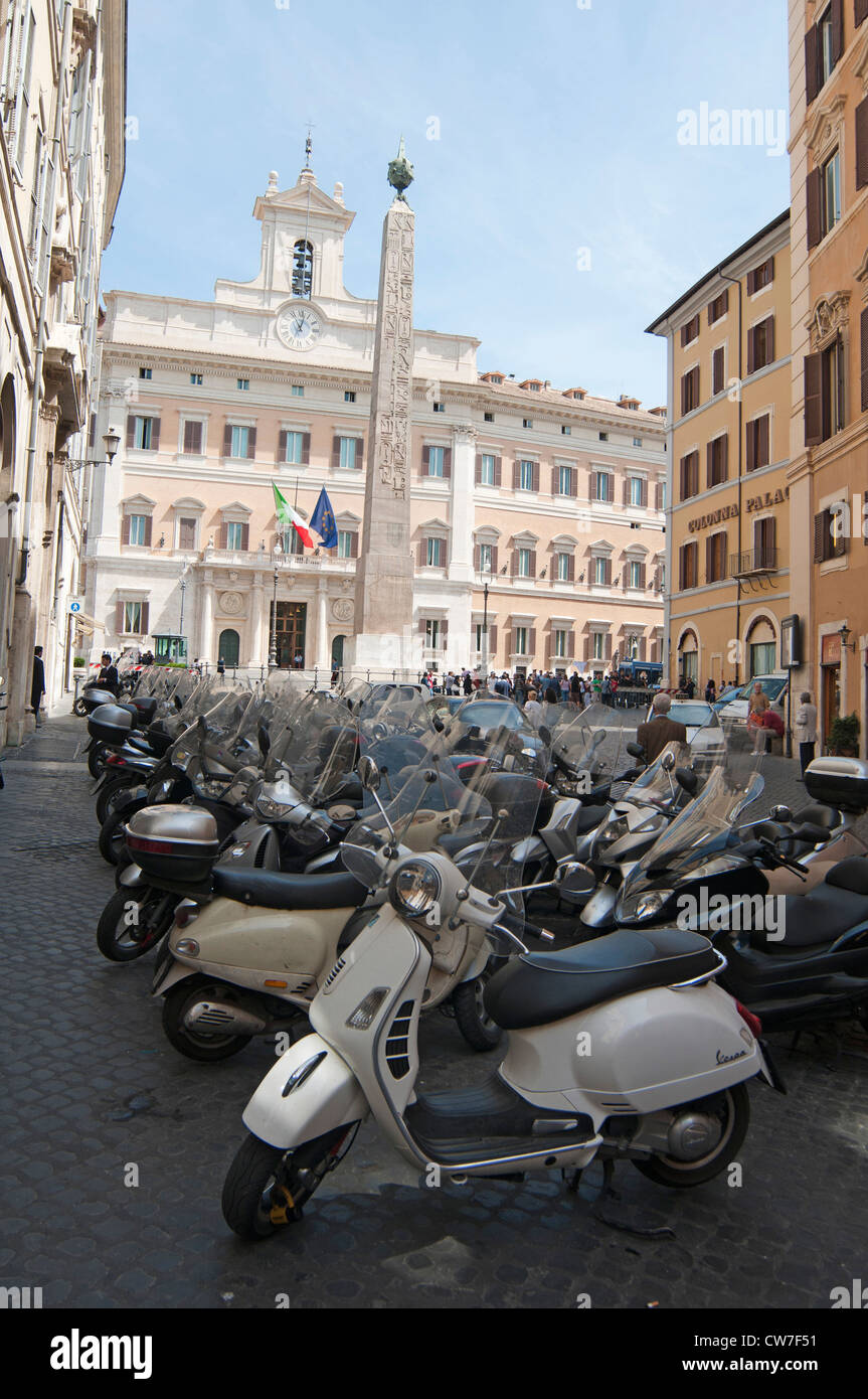 Camera dei Deputati italiana, Plazza Montecitorio a Roma, Italia, Europa Foto Stock