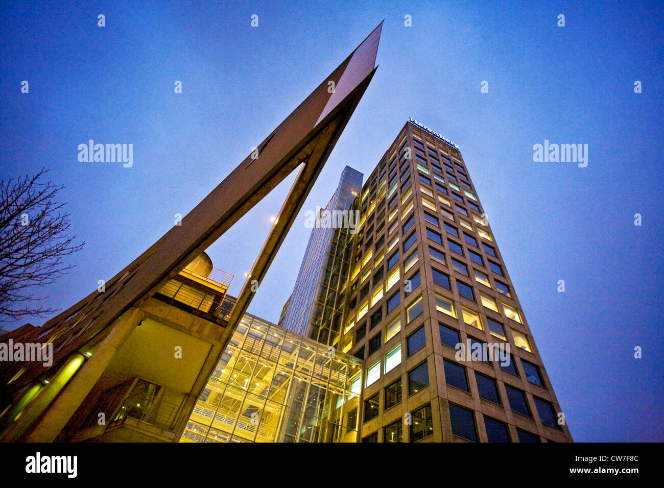 Harenberg City-Center in Twilight, in Germania, in Renania settentrionale-Vestfalia, la zona della Ruhr, Dortmund Foto Stock