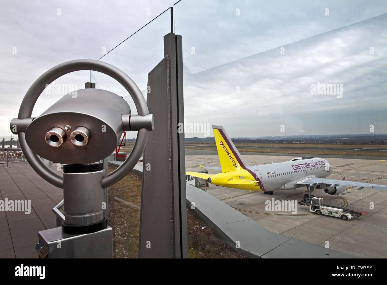 Vetro shortsight a Dortmund Airport, in Germania, in Renania settentrionale-Vestfalia, la zona della Ruhr, Dortmund Foto Stock