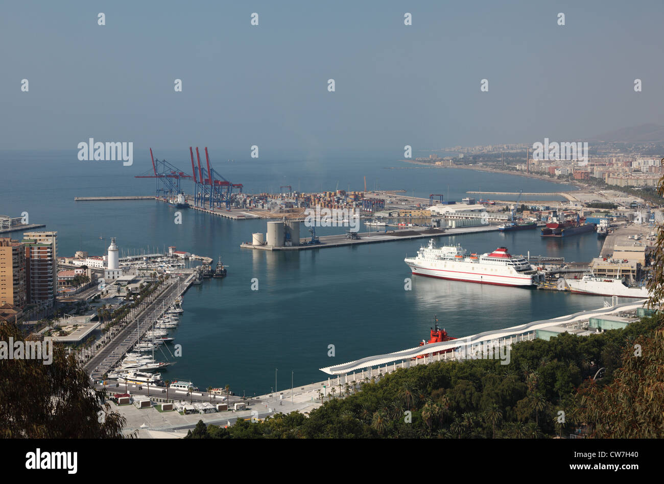 Vista sul porto di Malaga, Andalusia Spagna Foto Stock