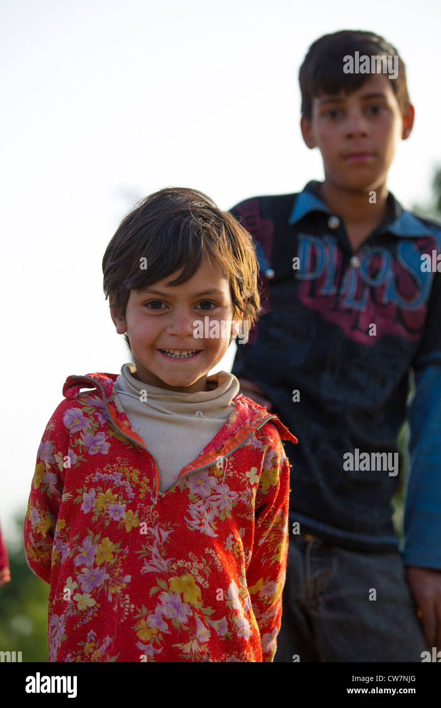 Giovane ragazza in Nathia Gali, Hazara, Khyber Pakhtunkhwa, Pakistan Foto Stock