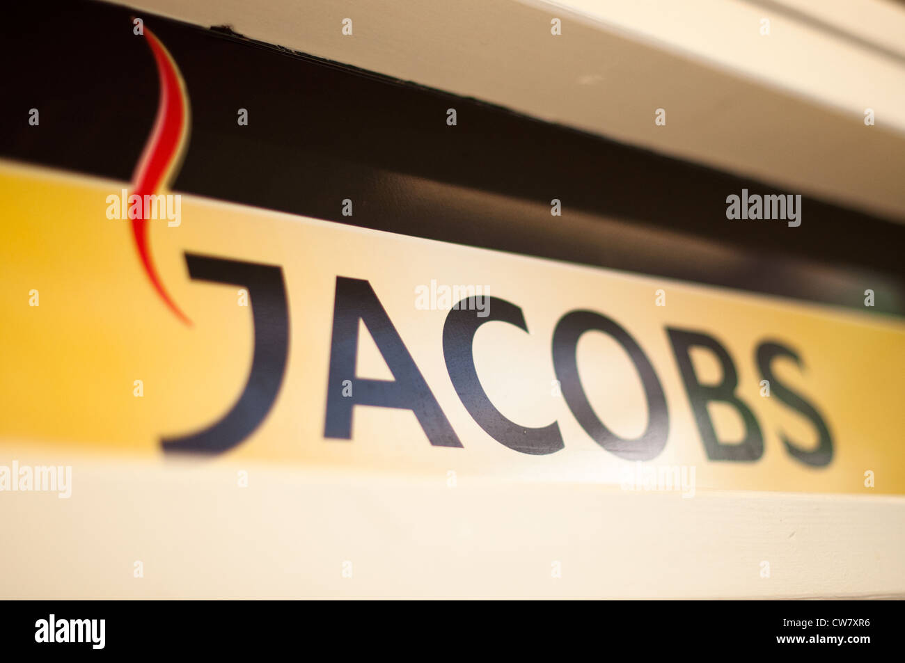 Jacobs logo in un caffè di Heraklion, la capitale dell'isola di Creta in Grecia il 6 agosto 2012. Foto Stock