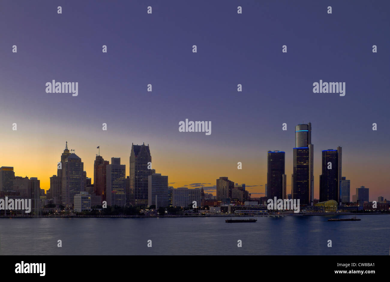 Detroit Michigan STATI UNITI D'AMERICA skyline di sunrise. Foto Stock