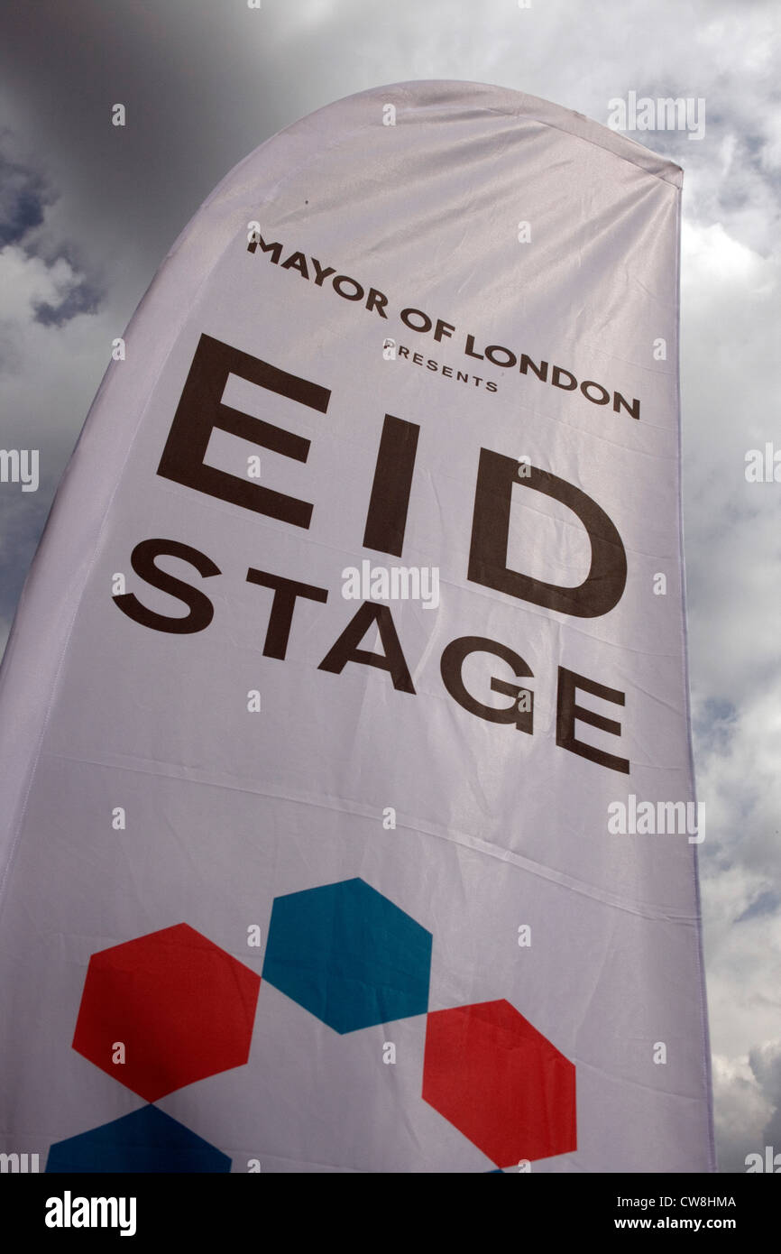 Segno del display per la fase di Eid al Mela festival Londra presentata dal sindaco di Londra Foto Stock