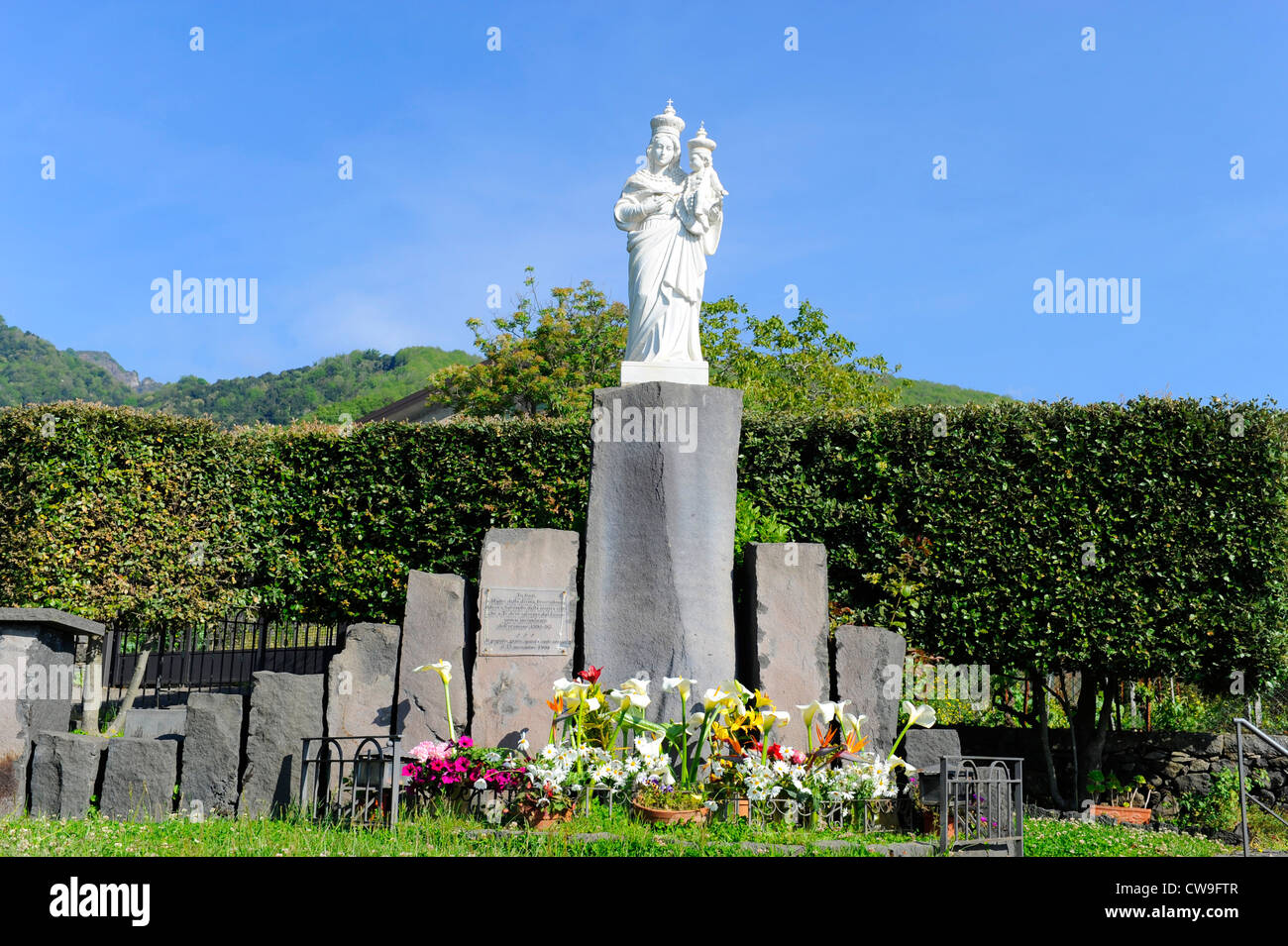 Madre della Divina Provvidenza statua Taormina Sicilia Mare Mediterraneo Isola Foto Stock