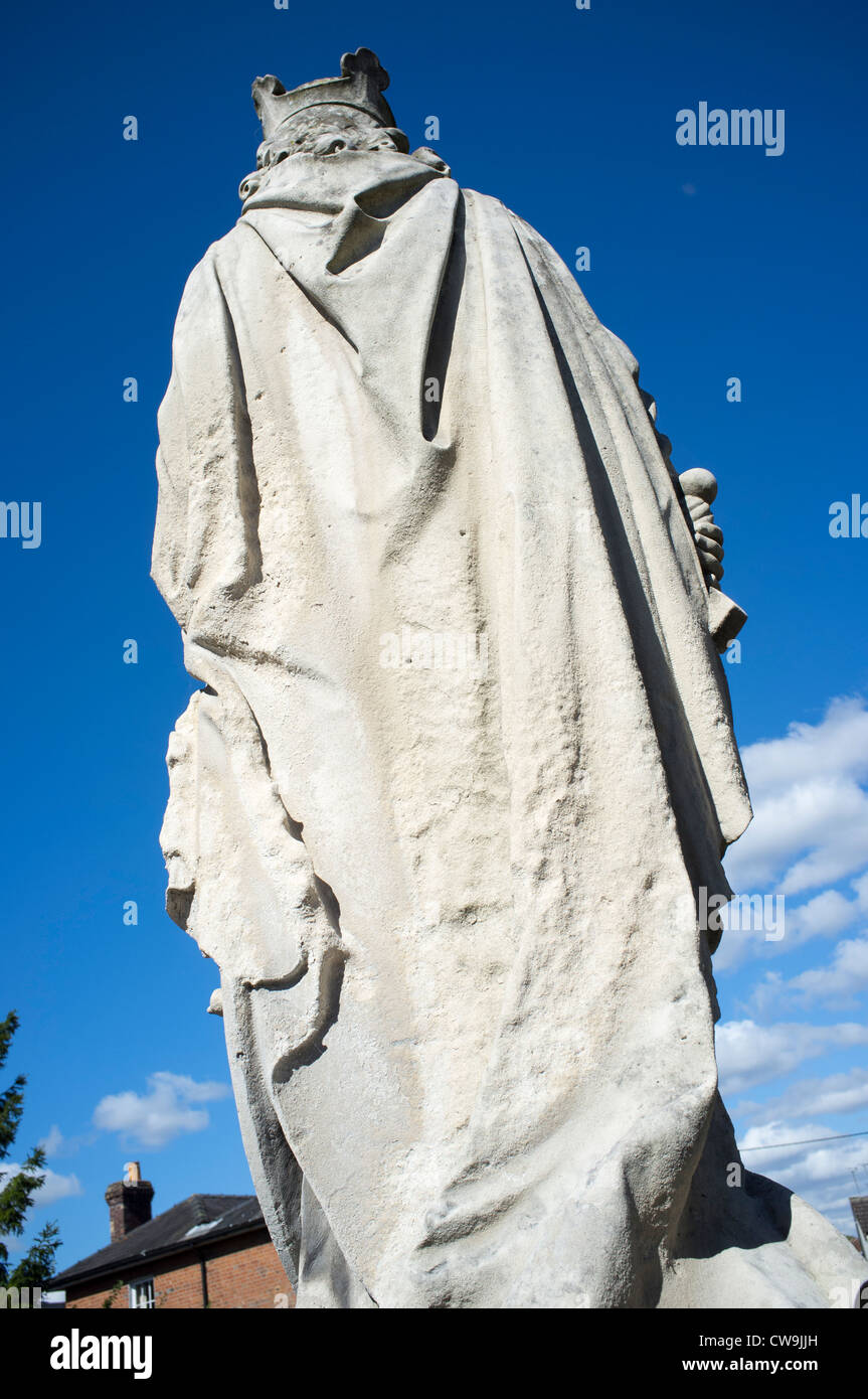 La statua del Re Alfredo il Grande (colpo da dietro) Pewsey Foto Stock