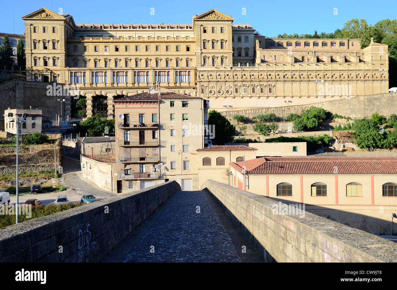 Chiesa che copre la grotta dove San Ignazio di Loyola scrisse i suoi esercizi spirituali in Manresa Foto Stock