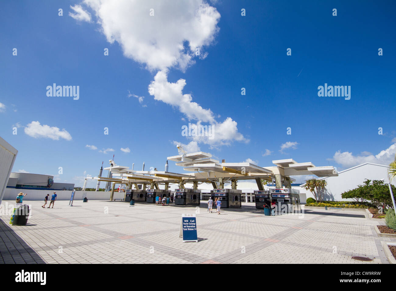 Ingresso - cabine di biglietteria presso la John F. Kennedy Space Center (KSC) - Centro Visitatori - Merritt Island, Florida, Cape Canaveral Foto Stock
