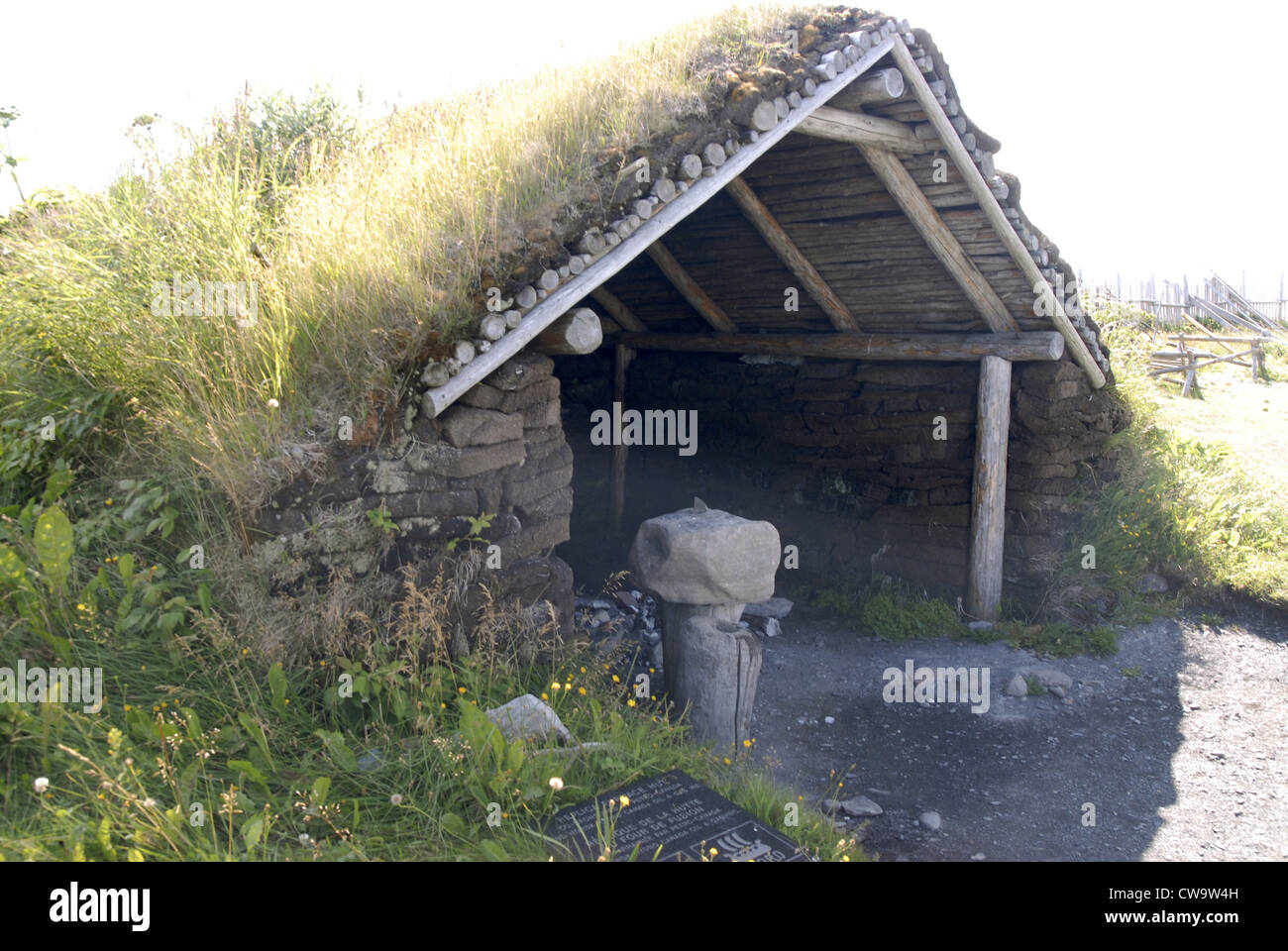 Ricostruito Viking edifici presso l'Anse aux Meadows, Terranova Foto Stock