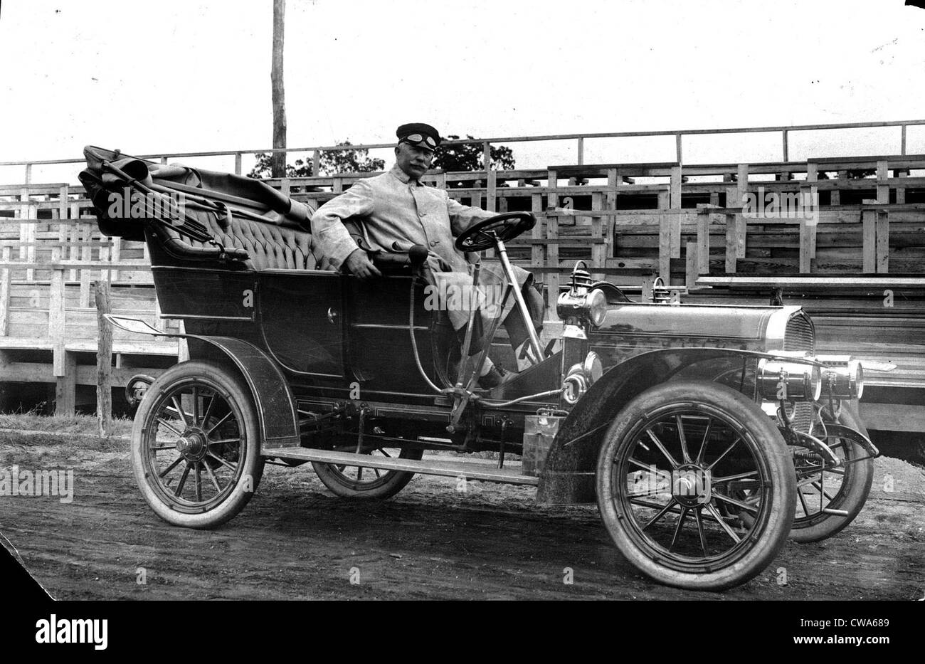 CORBIN AUTO-Corbin automobile usata ufficialmente dal Vanderbilt Cup gara Comitato, 1906.. La cortesia: CSU Archivi / Everett Foto Stock
