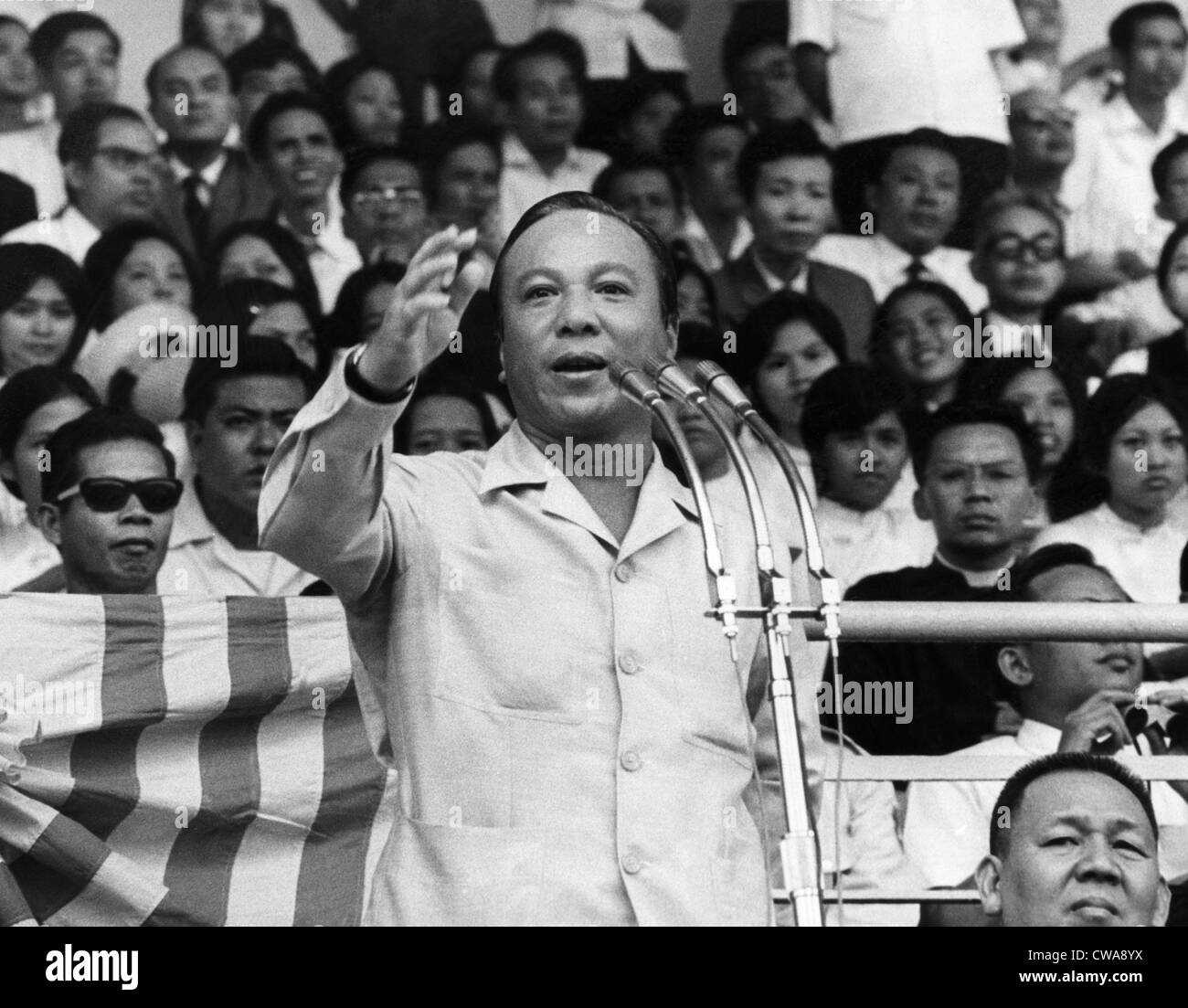 Presidente del Sud Vietnam Nguyen Van Thieu, rivolgendosi ai membri del 'posteriore delle forze della difesa dell' in un rally a Saigon, 1972.. Foto Stock
