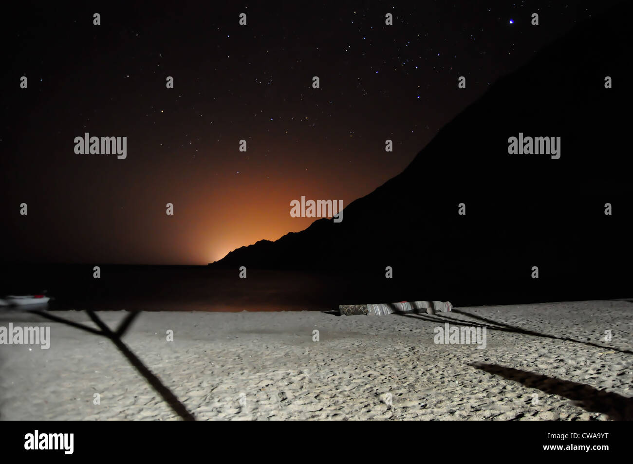 Notte paesaggio panoramico: stelle del cielo egiziano Foto Stock