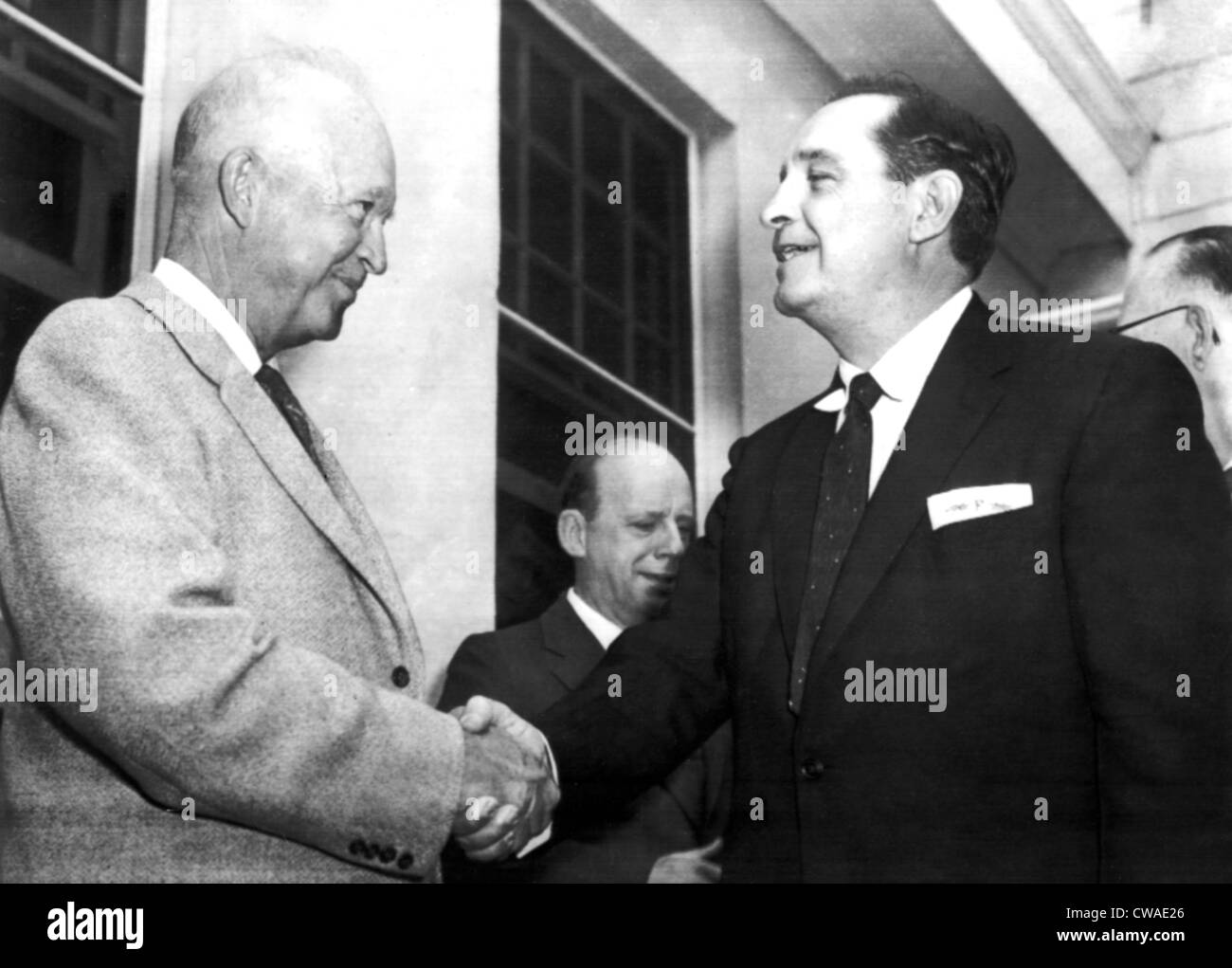 Presidente Dwight D. Eisenhower, Arkansas governatore Orval Faubus, 14/09/57. La cortesia: CSU Archivi / Everett Collection Foto Stock