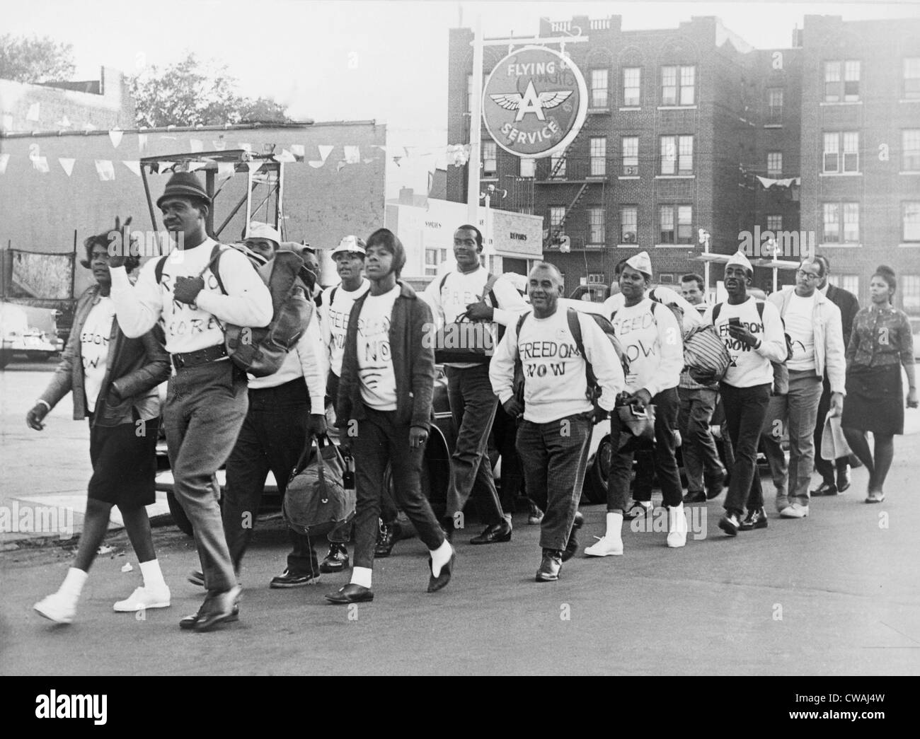 Elementi di nucleo oscillare verso il basso Dal Fort Hamilton Parkway, Brooklyn, per unirsi al 1963 marzo su Washington per i posti di lavoro e di libertà, Washington. Foto Stock