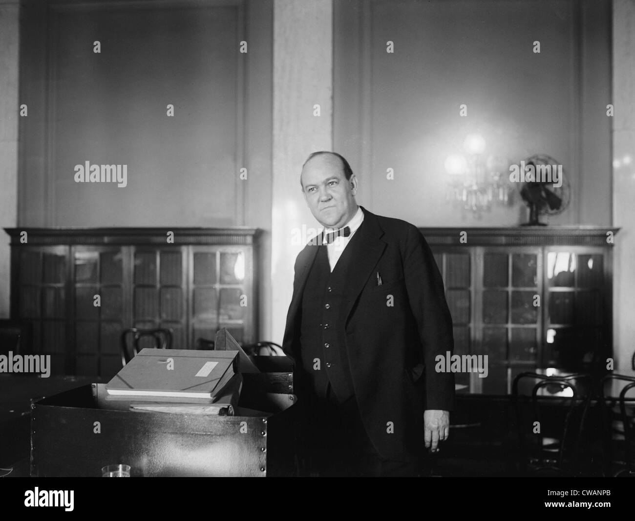 Gaston B. Mezzi (1879-1838) testimoniando davanti al comitato del Senato indagando la teiera cupola scandalo il 14 marzo 1924. Foto Stock