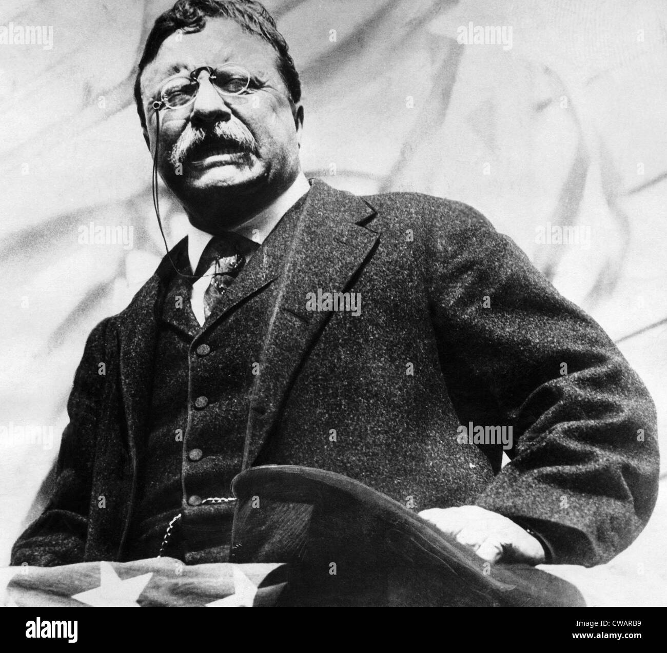 Theodore Roosevelt, (1858-1919), U.S. Presidente 1901-1909, offrendo un discorso di campagna, c. 1900.. La cortesia: CSU Archivi / Foto Stock